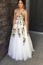 Load image into Gallery viewer, Elegant Ivory V Neck Lace Prom Dresses Backless Pockets Wedding Dresses with Flowers P1046
