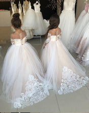 Load image into Gallery viewer, Long Sleeve Tulle Ivory Scoop Flower Girl Dresses with Lace Bowknot Baby Dresses RS879