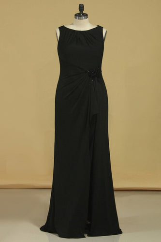 2024 Sexy Open Back Scoop Evening Dresses Sheath With Beads And Slit Spandex