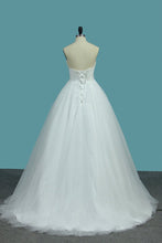 Load image into Gallery viewer, 2024 A Line Sweetheart Tulle Wedding Dresses With Appliques Sweep/Brush Train