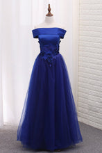Load image into Gallery viewer, 2023 A Line Boat Neck Tulle Prom Dresses With Applique Floor Length