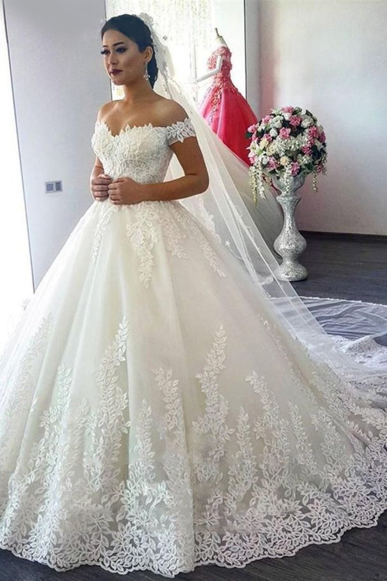2023 Off The Shoulder A Line Wedding Dresses Tulle With Applique Sweep Train