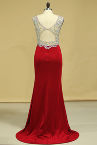 2024 Red V Neck Beaded Bodice Open Back Prom Dresses Column Spandex Sweep Train Plus Size