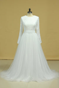 2024 Plus Size Long Sleeves Wedding Dresses Scoop A Line Tulle & Lace Sweep Train