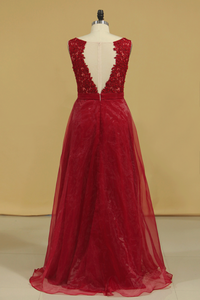 2023 Burgundy/Maroon Prom Dresses Scoop A Line With Sash And Applique