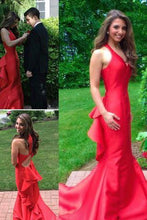 Load image into Gallery viewer, New Fashion Red with Straps Backless Prom Dress Open Backs Evening Formal Gowns RS163