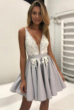 Load image into Gallery viewer, Light Lavender A-Line Deep V Neck Short Sleeveless Appliques Pleats Cheap Homecoming Dress RS210