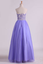 Load image into Gallery viewer, 2023 Sweetheart A Line Tulle Prom Dresses With Applique And Beads