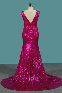 2024 Scoop Mermaid Prom Dresses Sequins With Beading Sweep Train