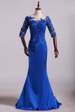 Load image into Gallery viewer, 2024 Hot Bateau Dark Royal Blue Mother Of The Bride Dresses 3/4 Length Sleeve With Applique Satin