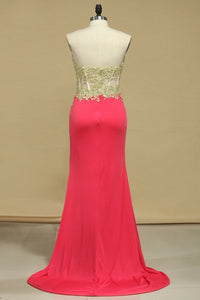 2024 Spandex Prom Dresses Sweetheart With Applique And Slit