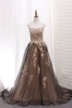 Load image into Gallery viewer, 2024 Tulle Prom Dresses A Line Sweetheart With Applique Sweep Train