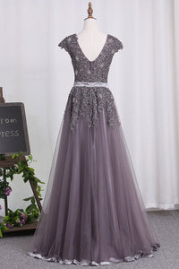 2024 Scoop Tulle Prom Dresses With Applique And Beaded Bodice