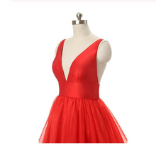 Load image into Gallery viewer, Red V-neck Backless Long Tulle Prom Dresses Evening Dresses RS494