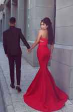 Load image into Gallery viewer, Gorgeous Strapless Sweetheart Sleeveless Open Back Mermaid Red Long Prom Dresses RS768