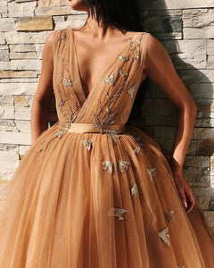 Ball Gown Tulle V Neck Homecoming Dresses with Appliques, Short Prom SRS20392