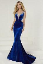 Load image into Gallery viewer, 2024 Sexy Open Back Velvet Evening Dresses V Neck Mermaid Sweep Train
