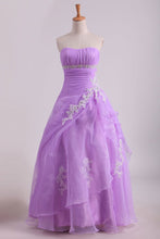 Load image into Gallery viewer, 2024 Strapless Floor Length Quinceanera Dresses With Applique And Ruffles