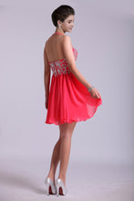 Load image into Gallery viewer, 2024 Homecoming Dresses A Line Halter Short/Mini Chiffon With Beading &amp; Sequins