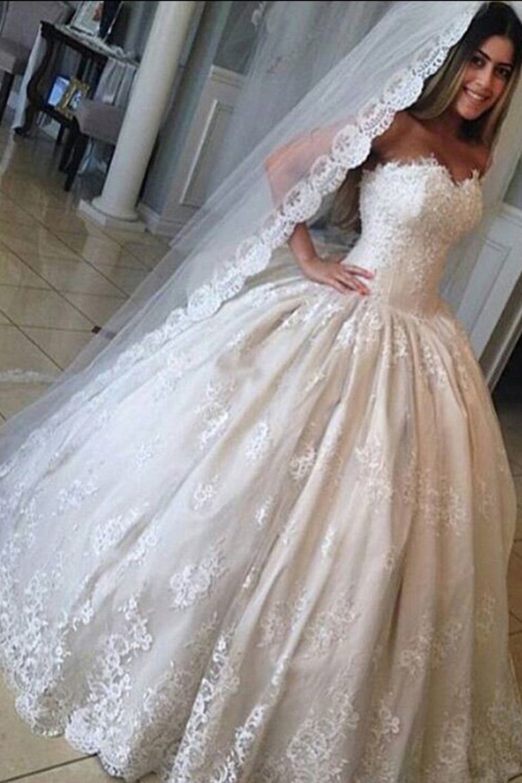 2024 Sweetheart Wedding Dresses Ball Gown Tulle With Applique