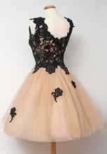 Load image into Gallery viewer, Off-the-Shoulder Black Lace Sexy Sweet 16 dresses Lace Prom Dresses RS965