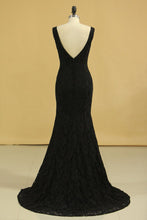 Load image into Gallery viewer, 2024 Black Lace Evening Dresses V Neck Open Back Sweep Train Sheath Size 8