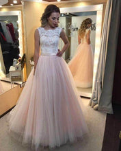 Load image into Gallery viewer, Charming Long Tulle Prom Dress with Lace Elegant Formal Evening Dresses Women Dress RS753