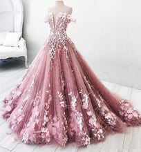 Load image into Gallery viewer, Ball Gown Off the Shoulder V Neck Tulle Lavender Beads Prom Dresses, Quinceanera Dresses SRS15562
