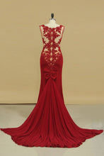 Load image into Gallery viewer, 2024 V Neck Prom Dresses Sheath With Applique Court Train Spandex