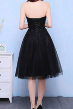 Load image into Gallery viewer, 2024 New Arrival Homecoming Dresses Sweetheart Tulle With Applique And Cape