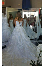 Load image into Gallery viewer, 2024 Wedding Dresses Sweetheart Taffeta With Ruffles And Beads Chapel Train