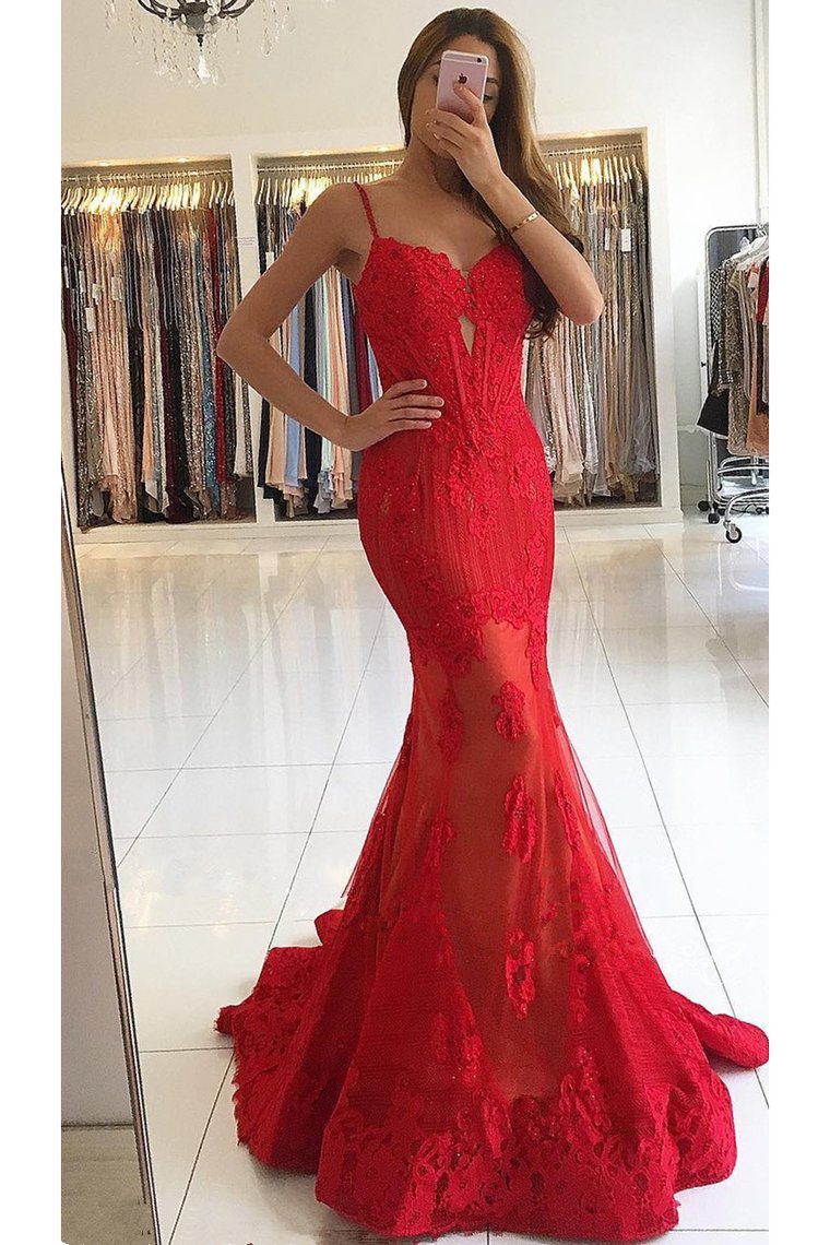 2024 Mermaid Spaghetti Straps Tulle With Applique Sweep Train Prom Dresses
