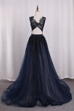 Load image into Gallery viewer, 2024 V Neck Mermaid Tulle Prom Dresses With Applique Sweep Train Detachable