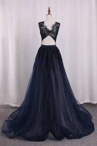2024 V Neck Mermaid Tulle Prom Dresses With Applique Sweep Train Detachable