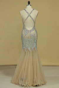 2024 Halter Prom Dresses Mermaid Tulle With Beading Floor Length