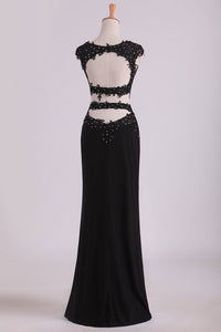 2024 Prom Dresse Scoop Sheath With Applique And Beads Two-Piece Spandex