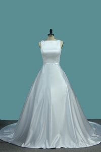 2023 A Line Scoop Satin Wedding Dresses With Pocket Court Train