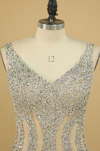 2024 V Neck Prom Dresses Open Back Beaded Bodice Mermaid Tulle Floor Length