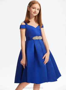 Beading Knee-Length A-Line Raven Satin Bow(s) Off-the-Shoulder With Junior Bridesmaid Dresses