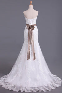 2024 Lace Up Sweetheart Wedding Dresses Organza With Applique And Sash Mermaid