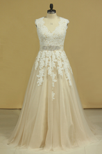Load image into Gallery viewer, 2024 Plus Size V Neck Wedding Dresses Tulle With Applique Court Train Tulle