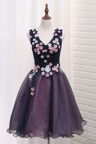 2024 Organza A-Line V Neck Homecoming Dresses With Appliques
