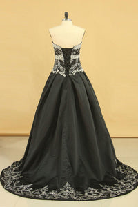 2024 Quinceanera Dresses Ball Gown Sweetheart Satin With Beading And Embroidery