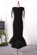 Load image into Gallery viewer, 2023 Prom Dresses Sheath Scoop Spandex And Tulle With Applique And Handmade Flower