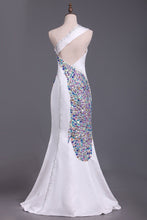 Load image into Gallery viewer, 2024 Mermaid/Trumpet One Shoulder Satin Prom Dresses With Beading