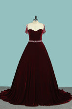 Load image into Gallery viewer, 2024 Spaghetti Straps A Line Velvet Prom Dresses With Beading Sweep Train