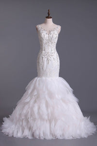 2024 Wedding Dresses Bateau Mermaid Tulle With Applique & Beads