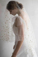 Load image into Gallery viewer, Elegant Short Sequins Tulle Wedding Veils with Stars SRS15580