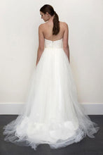 Load image into Gallery viewer, Sexy Top A-line White Lace Grey Tulle Strapless Sweetheart Neck Wedding Dress RS357