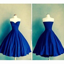 Load image into Gallery viewer, Royal Blue Sweetheart Vestidos Knee Length Backless Pleats Fashion Graduation Dress RS439